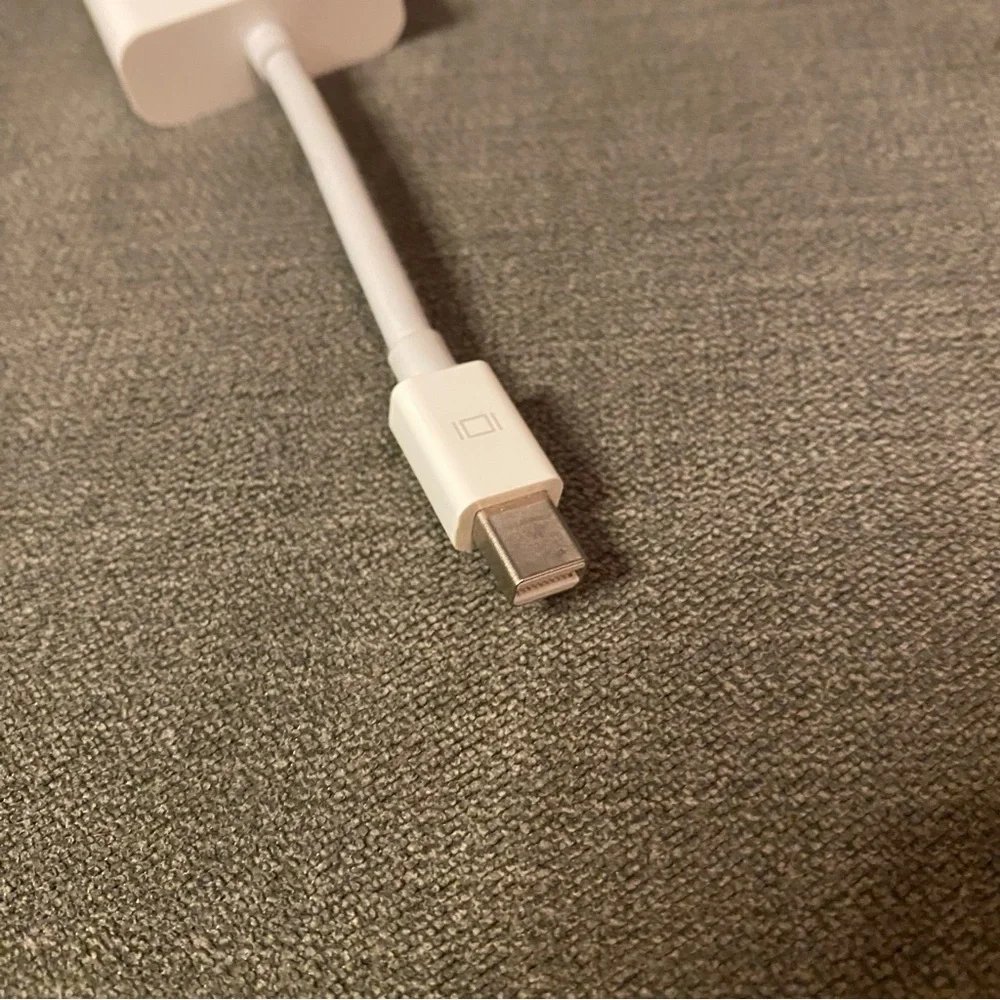 Apple genuine mb570llb